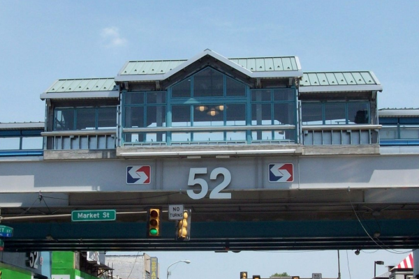 52nd St Septa Sign