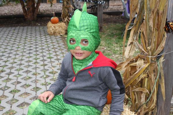 Walnut Hill Community Farm Halloween event in Max Paul Park